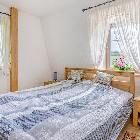 Amazing Home In Gniewino With Kitchen Eksteriør billede