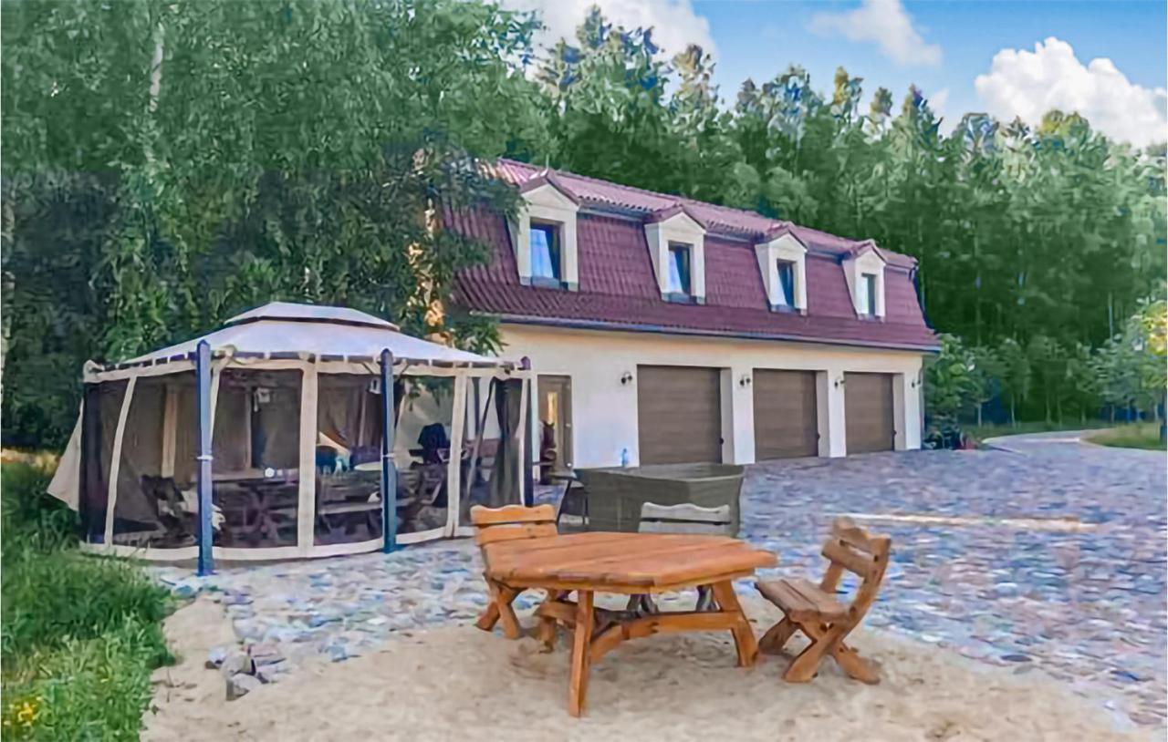 Amazing Home In Gniewino With Kitchen Eksteriør billede
